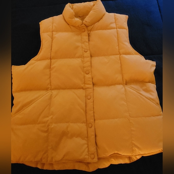 Lands End yellow puffy down vest, Size XL - Picture 1 of 4